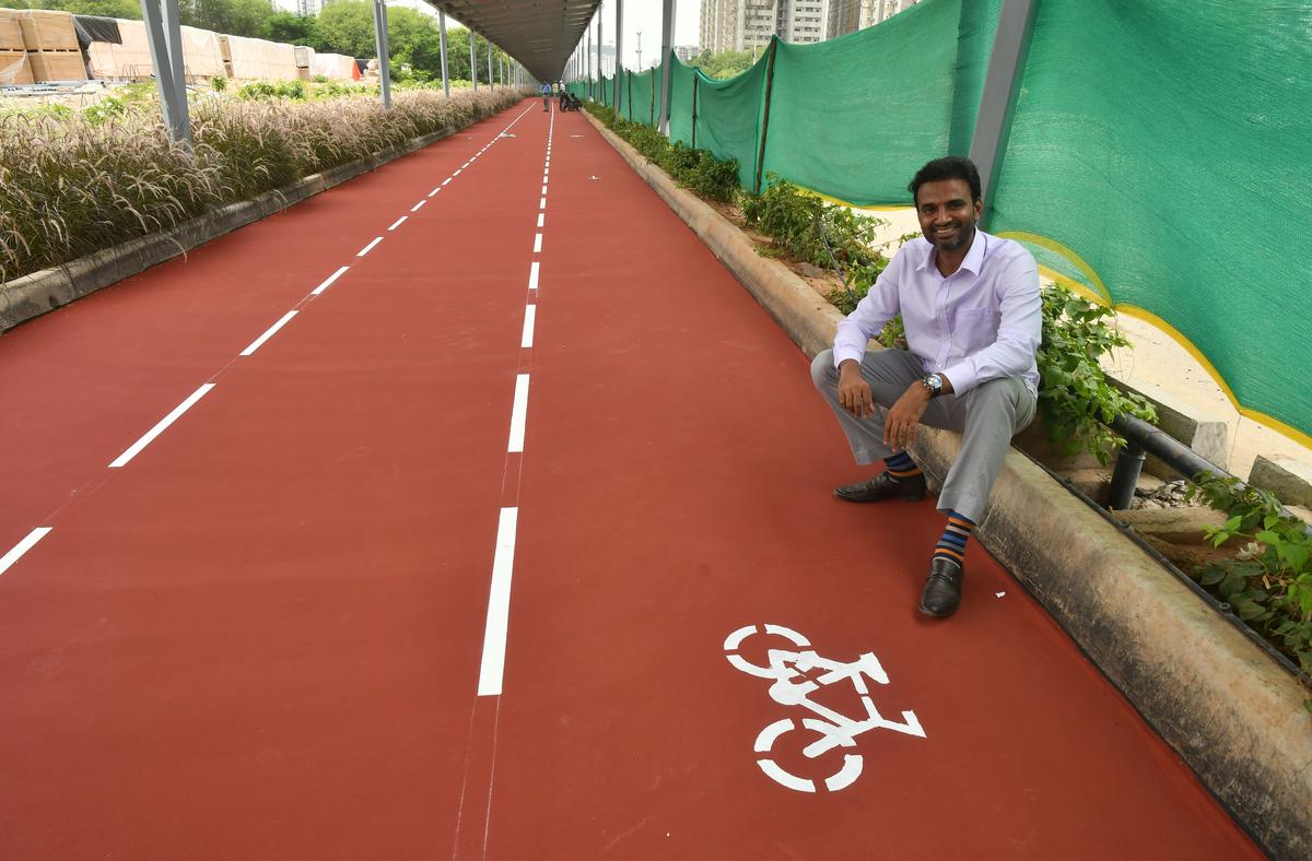 Cycle track outlet